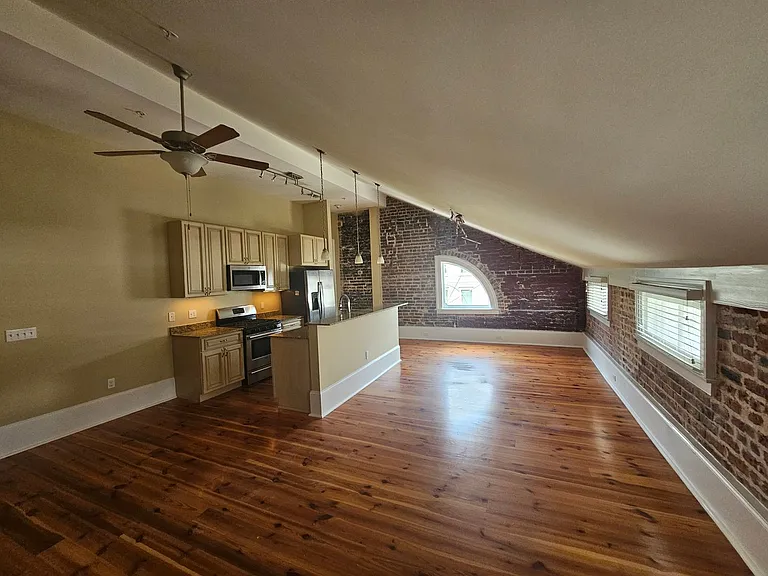 802 Saint Charles Ave — Photo 5