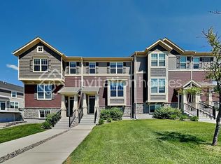 7526 38th St N, Oakdale, MN 55128