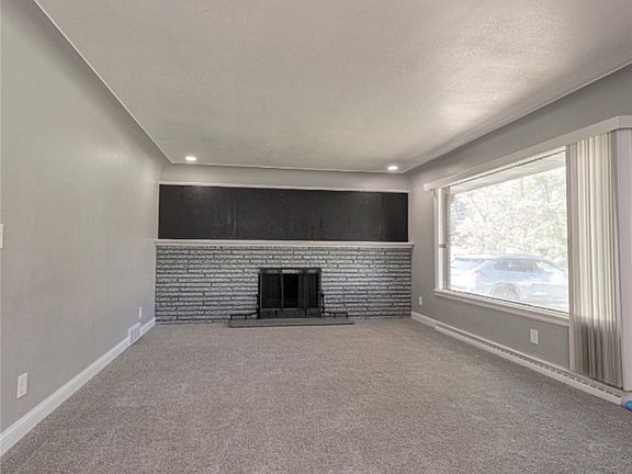 3rd image of 3525 Shirley Rd
