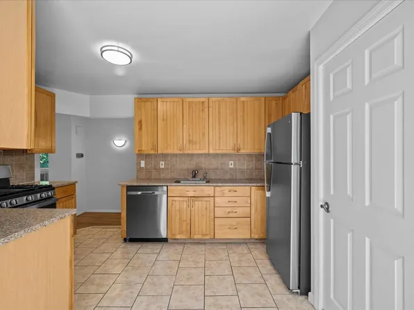 2710 Edgehill Avenue image 7 of 30