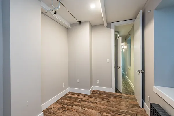 Rented by Nooklyn NYC LLC | media 21