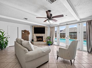 4810 Pocahontas Dr, Pasadena, TX 77505