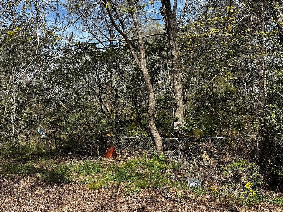 2nd image of 13801 Old Greenwell Springs Rd