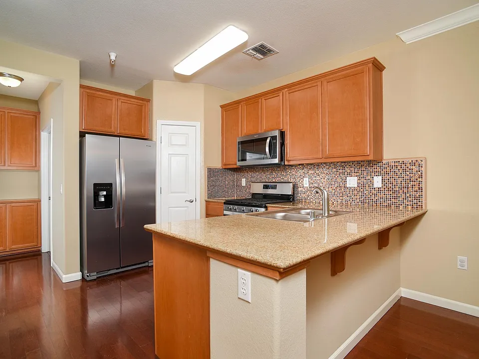 50 Regency Park Cir #13102