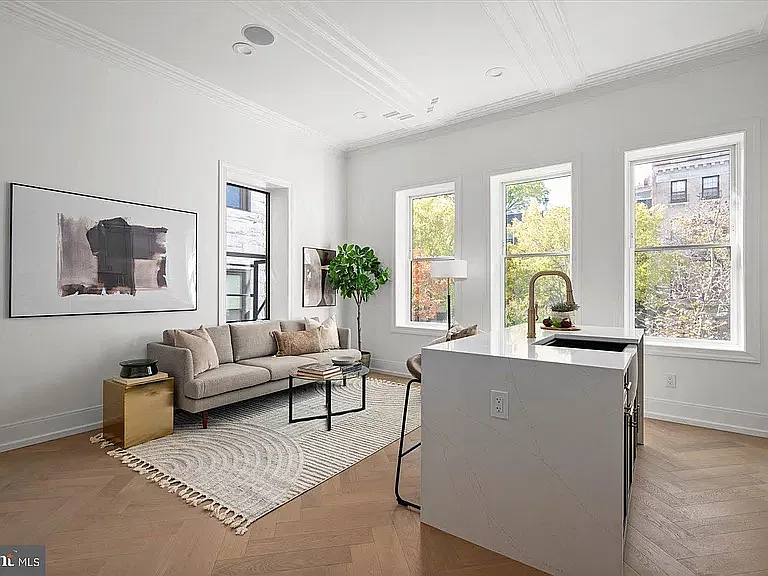 1 bed, 518 sqft, $2,900 — Photo 2