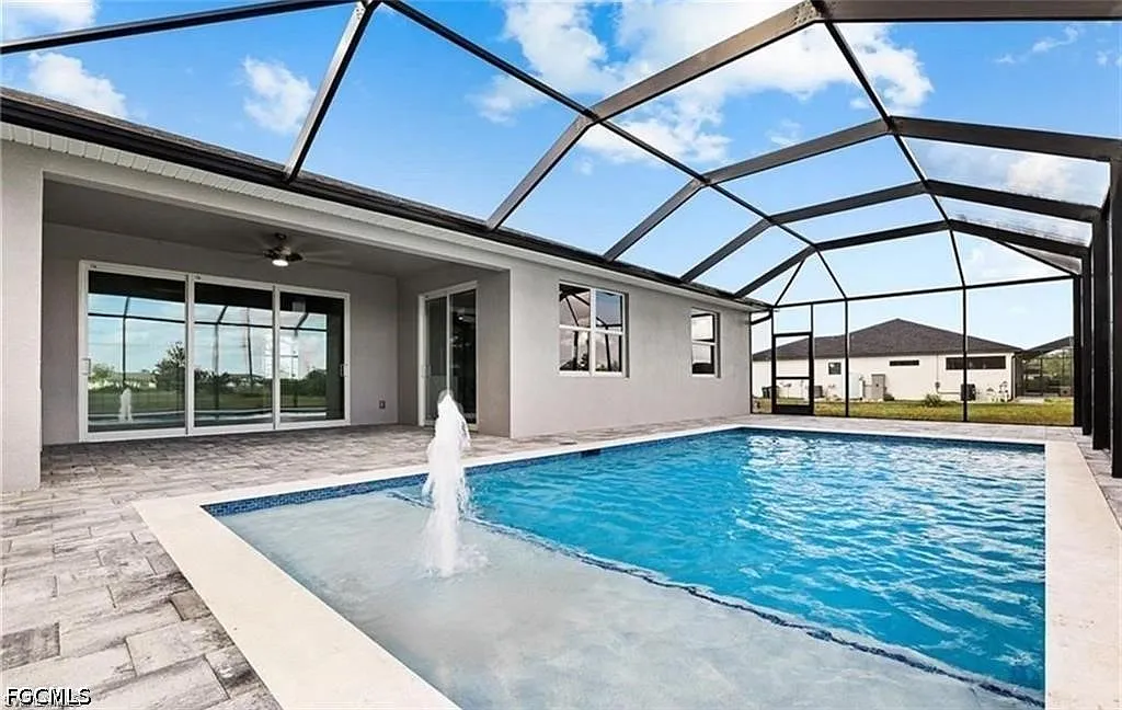 3 bed, 2.0 bath, 1726 sqft, $2,550 — Photo 4