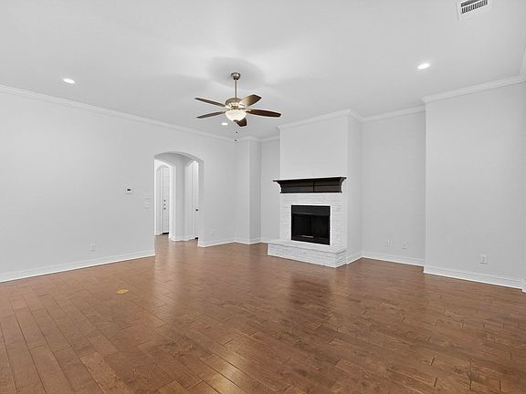 5th image of 805 Rustic Trl