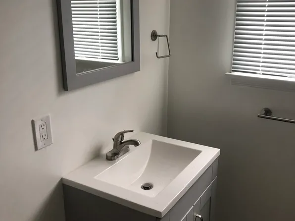 11666 Chandler Blvd, North Hollywood, CA 91601