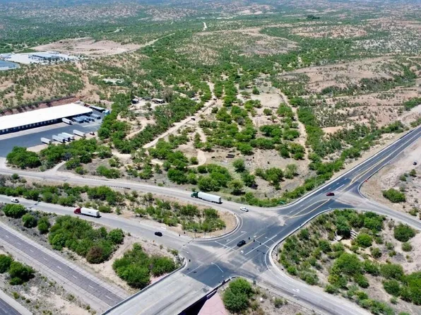 W Frontage Rd, Nogales, AZ 85621
