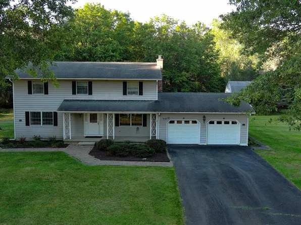 7 Stonybrook Rd E, Horseheads, NY 14845