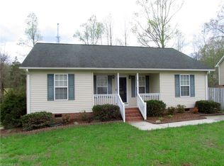 5 Grace Dr, Thomasville, NC 27360