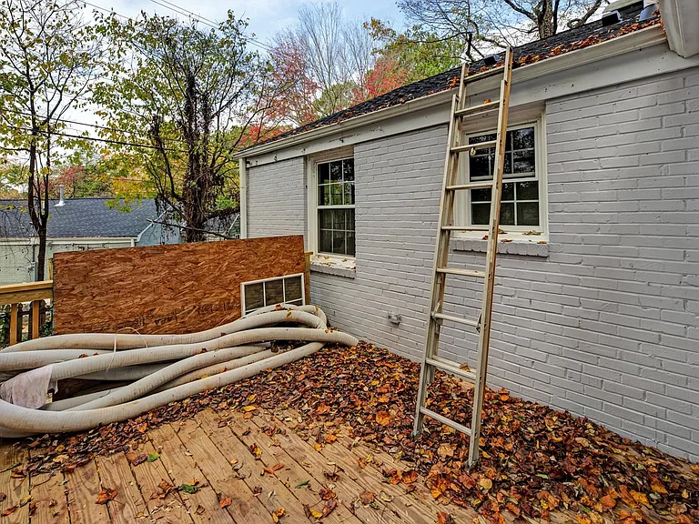 2451 Boone Ave — Photo 16