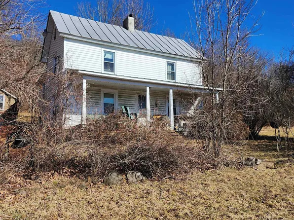 9013 Parkway Dr SE, Copper Hill, VA 24079