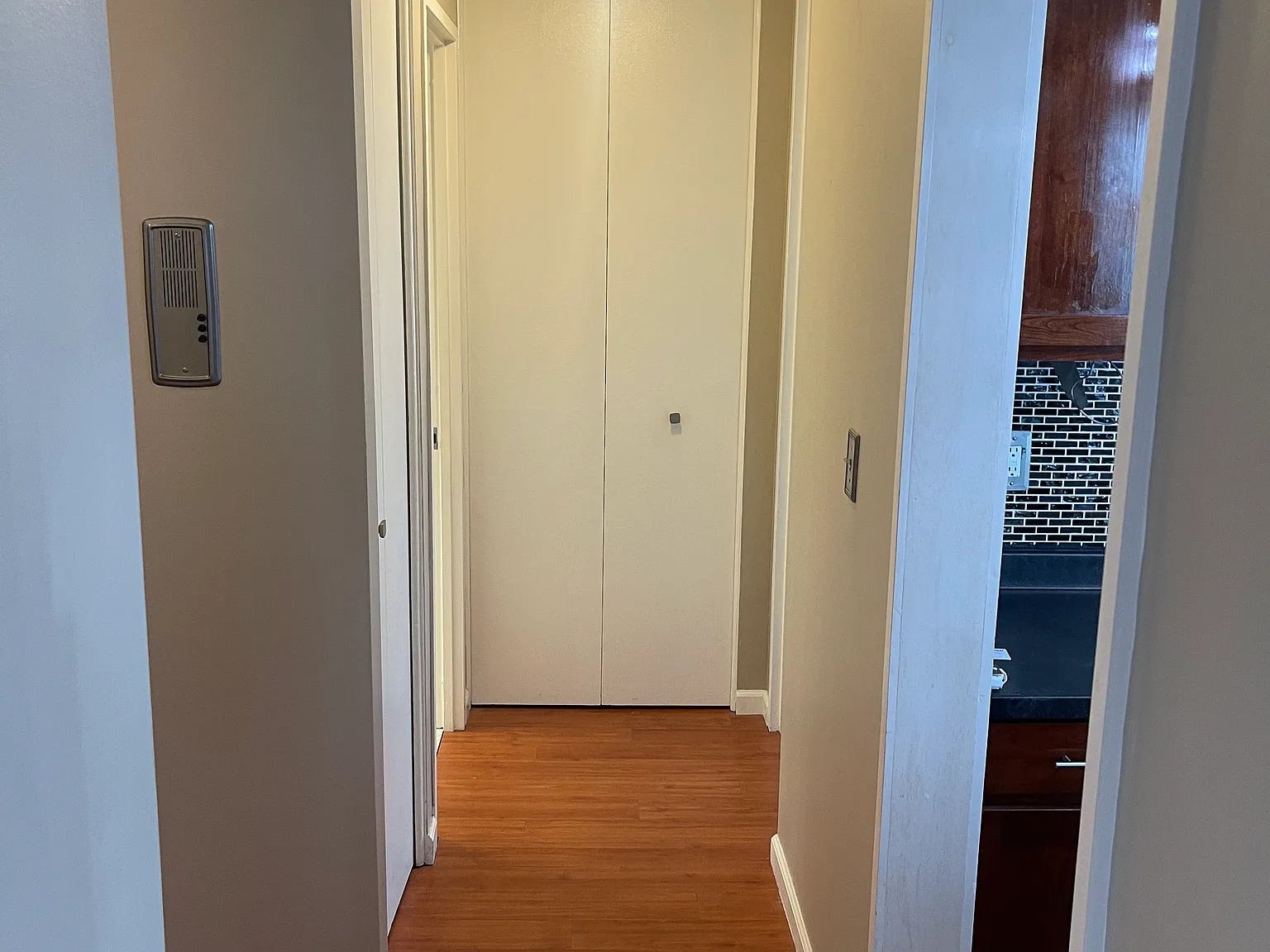 8200 E Jefferson Ave — Photo 4