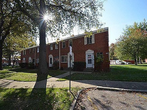 1st image of 470 Kenwood Dr #A13