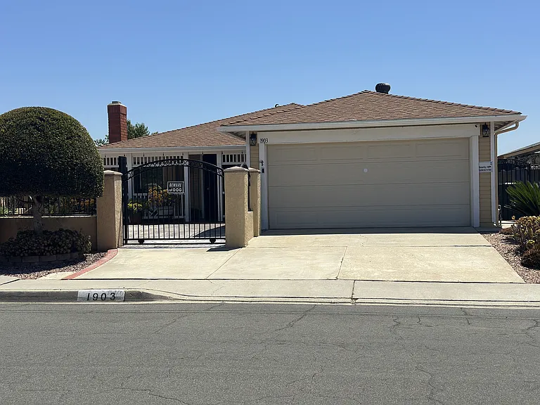 1903 Paradise Hills Rd — Photo 1