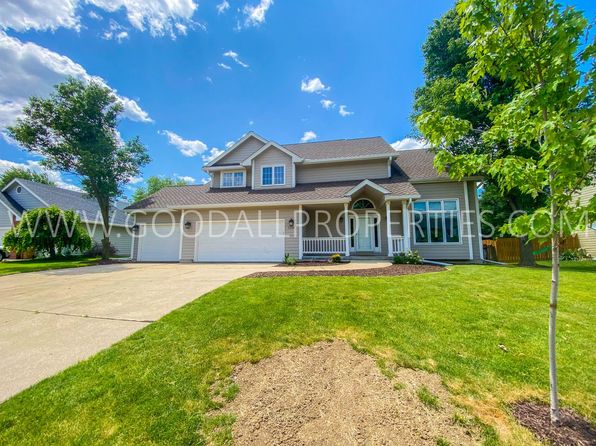 2210 Country Club Blvd
