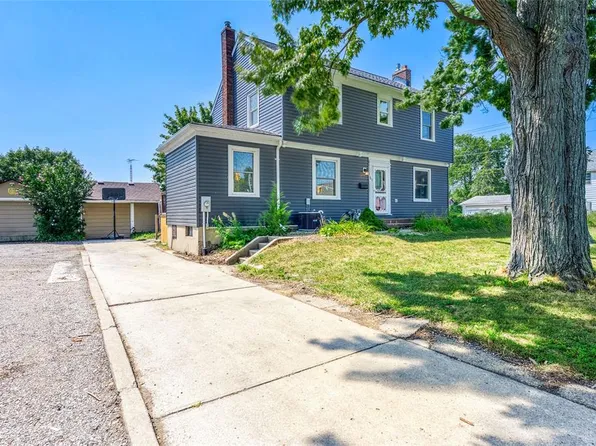 703 Wellington St, Sarnia, ON N7T 1J3