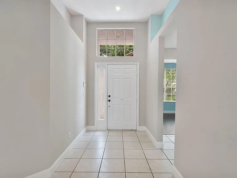 981 Delray Lakes Dr — Photo 5