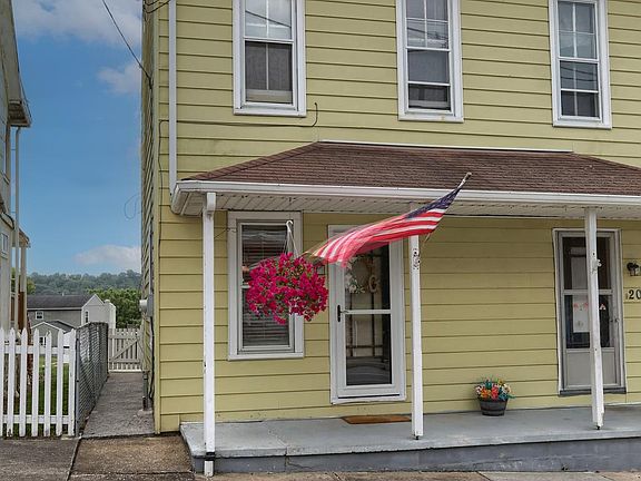 2nd image of 204 W Market St #206
