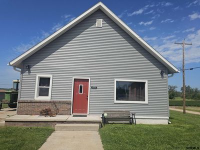 175 N Jackson Ave, Grafton, NE, 68365