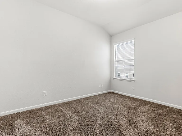 2503 Lynwood Bnd #101 — Photo 14