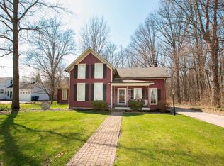 7582 Columbia Rd, Olmsted Falls, OH 44138