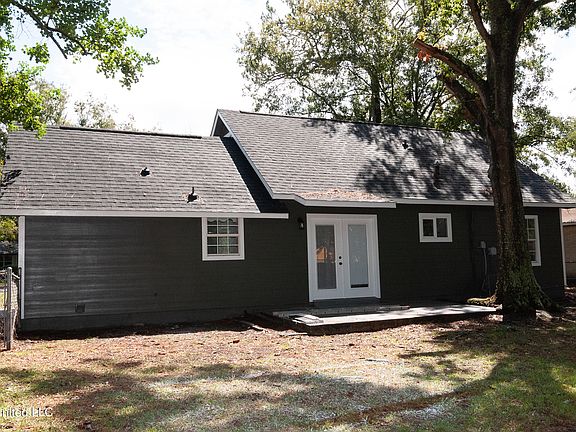 2nd image of 5702 Eastwood Dr