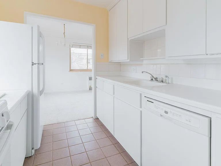 1175 N Emerson St — Photo 9