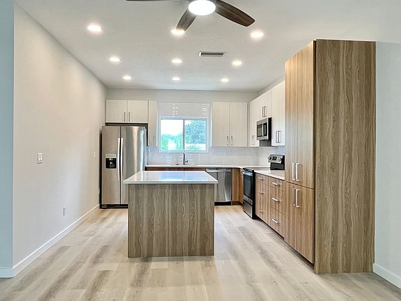 5th image of 825 Anastasia Blvd Unit A2
