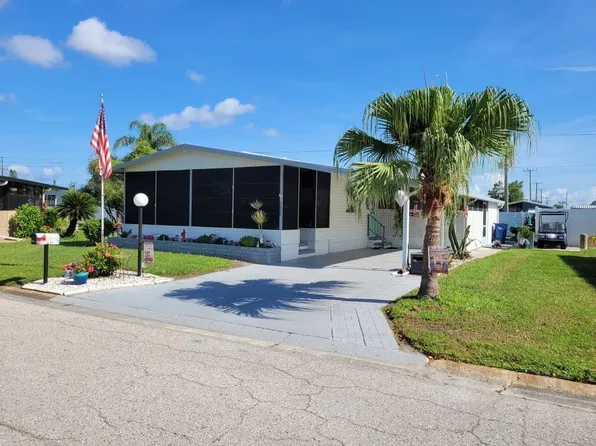 5626 Billowing Ln, Bradenton, FL 34203
