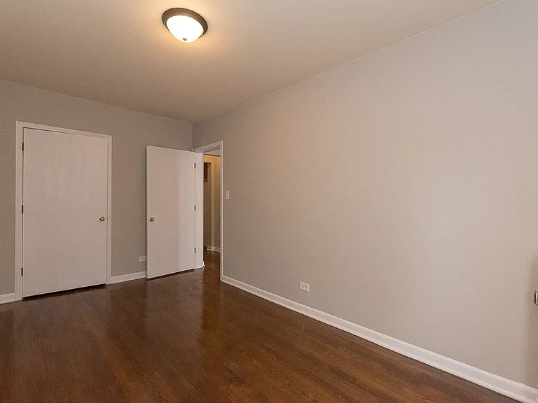 5748 N Winthrop Ave #203 — Photo 18