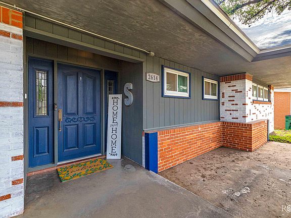 3rd image of 2614 University Ave
