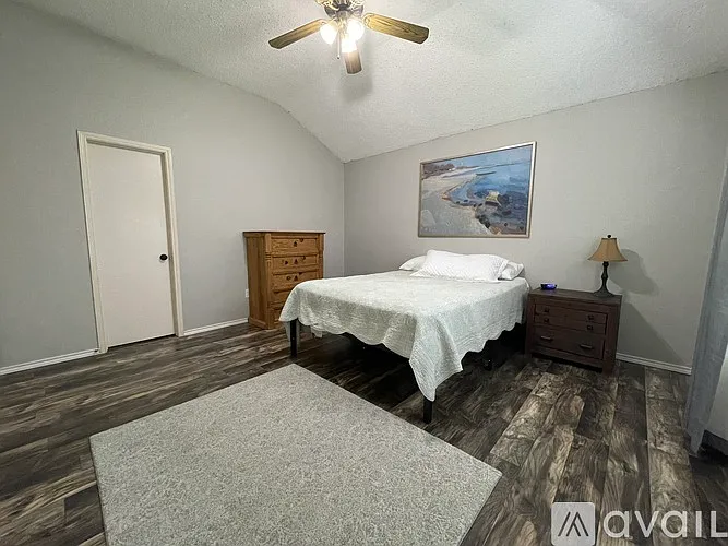 2401 Kline Cir — Photo 8