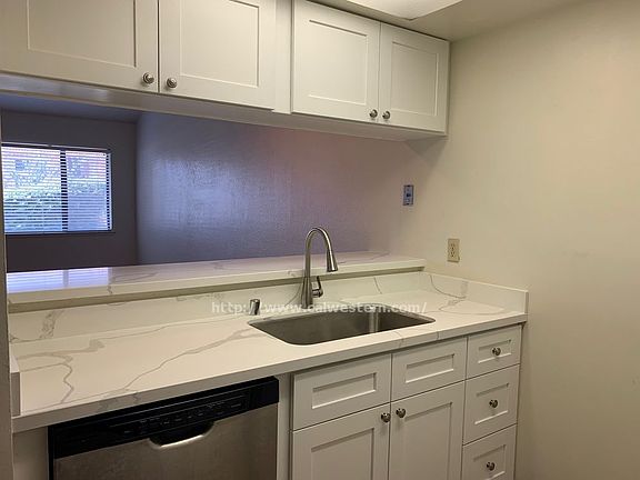 3rd image of 5384 Carryback Ave