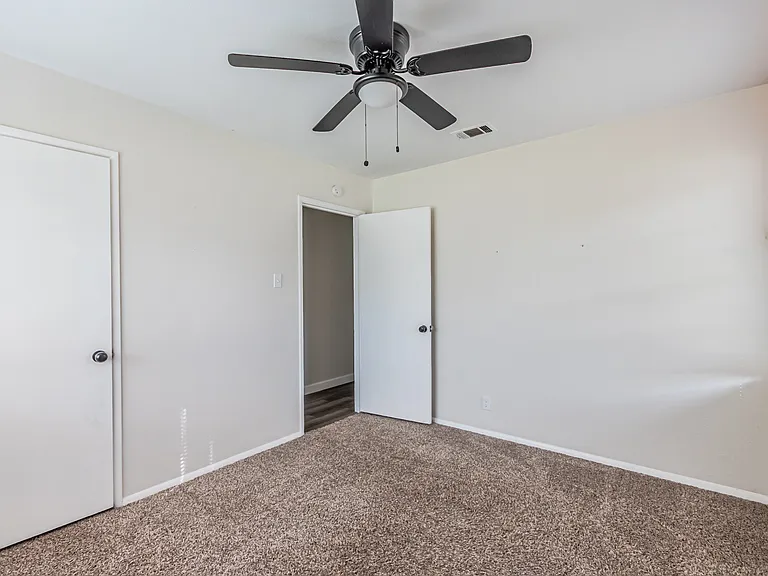 308 Franklin Dr — Photo 6