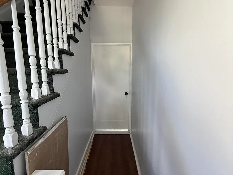 1288 Forest Ave #1 — Photo 2