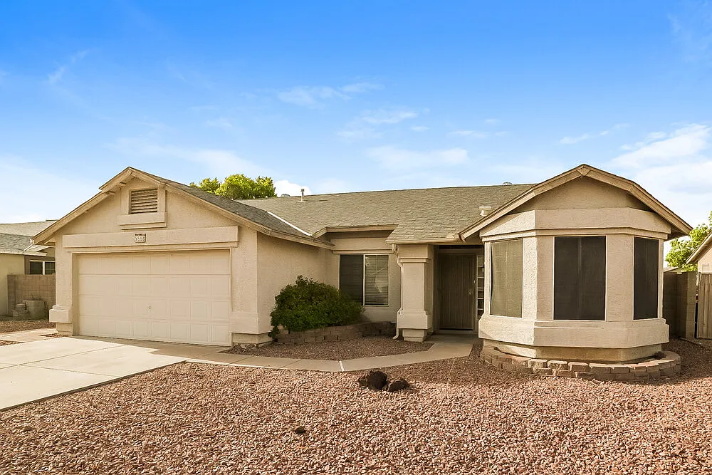 3 bed, 2.0 bath, 1420 sqft, $2,250 — Photo 1