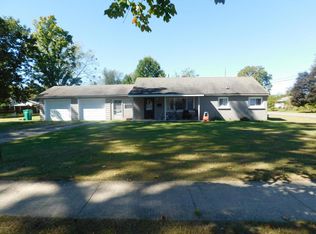 420 N Douglas Ave, Three Rivers, MI 49093