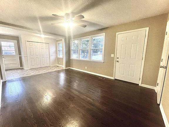 3rd image of 4857 Arnold Dr