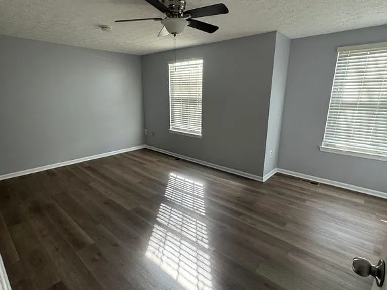 15424 Neman Dr #10 — Photo 4