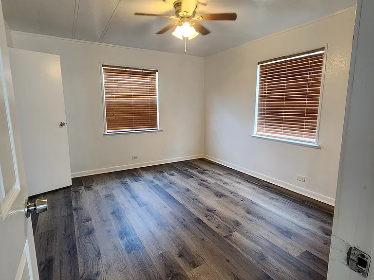 1105 Elyse Dr — Photo 14