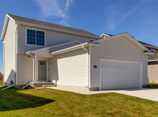 1868 17th St SE, Altoona, IA 50009