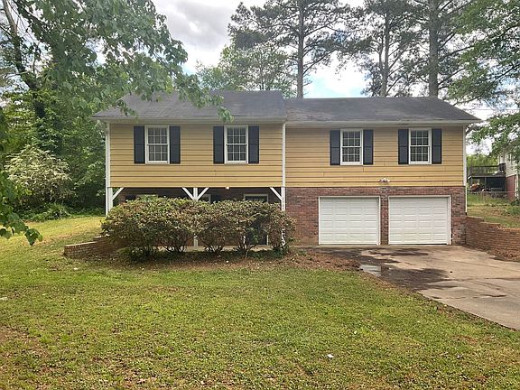 3rd image of 2767 Fairfield Dr SW