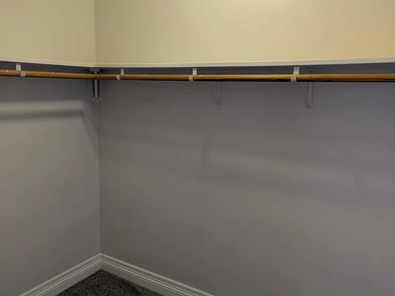 Primary suite walk in closet
