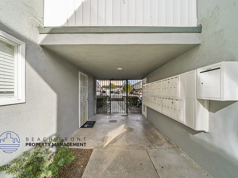 9320-9330 Elm Vista Dr. — Photo 13