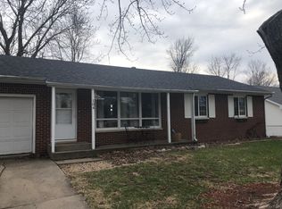 104 W Helton Ave, Ogden, IL 61859