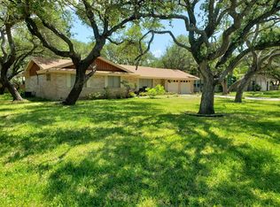 504 Henderson St, Rockport, TX 78382