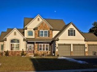 13 Sensenich Dr, Lititz, PA 17543