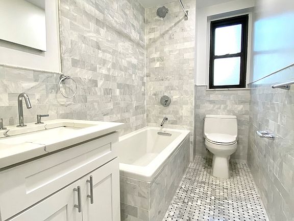 5th image of 160 E 48th St APT 4J